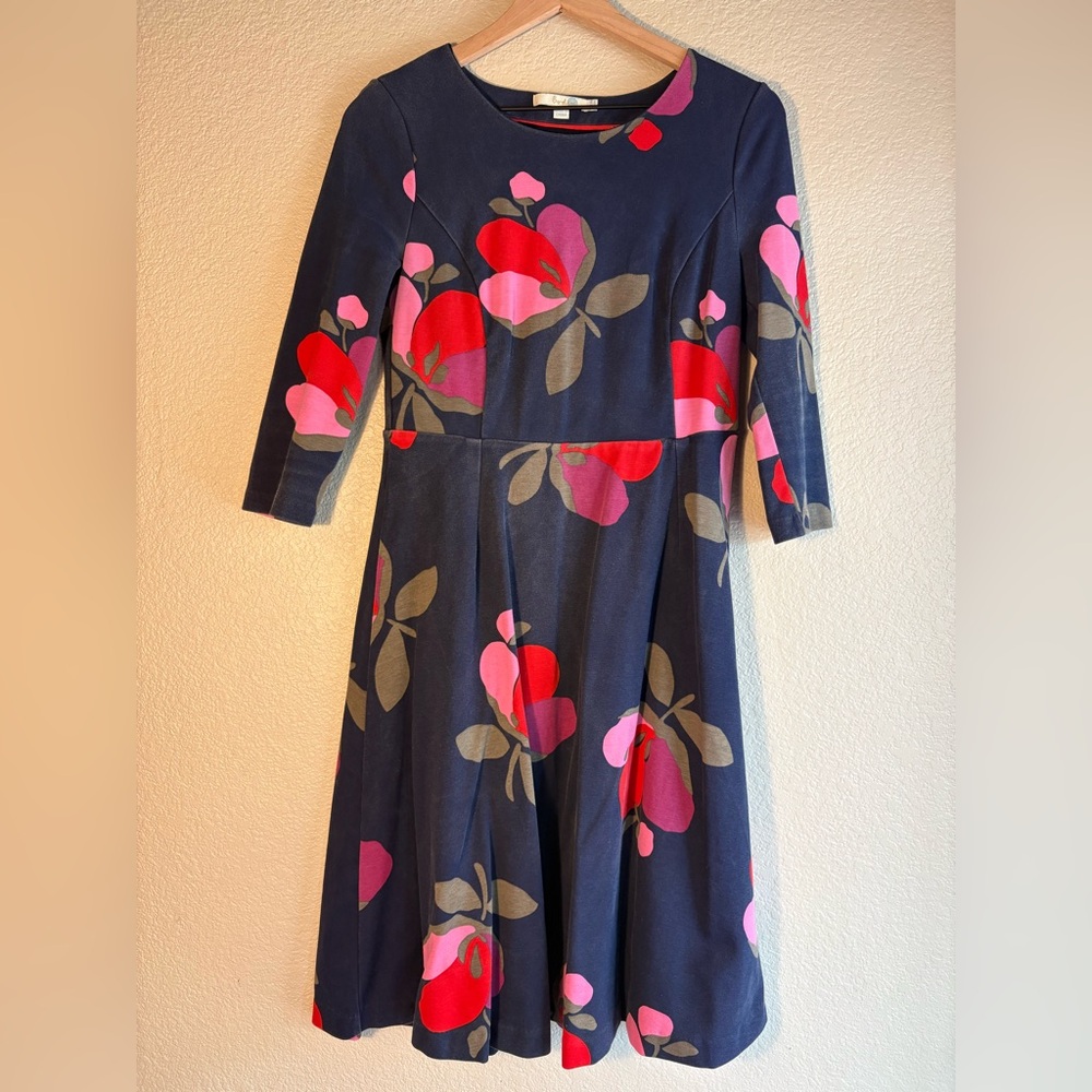 Boden Irene Ponte Knee-Length Navy Dress with Red & Pink Flowers